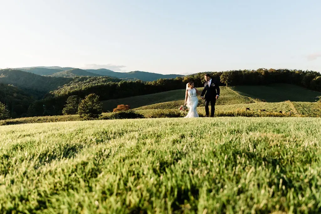 21 blue ridge mountain barn wedding