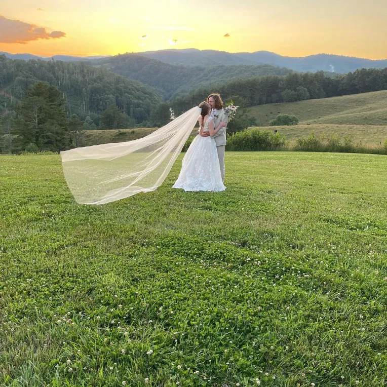 gorgeous flowing veil