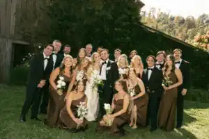 Barn On New River Burrows Wedding Raquel Baxley Photography