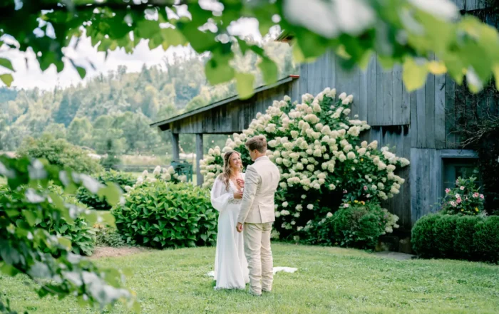 Parker & Rachel Tennant Megan Sheppard Photograph Barn On New River